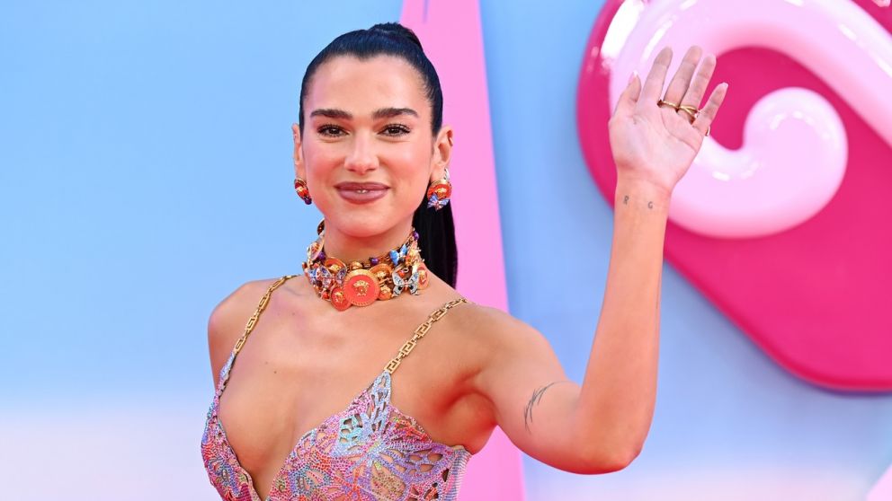 En el día de su cumpleaños acompañamos a Dua Lipa
