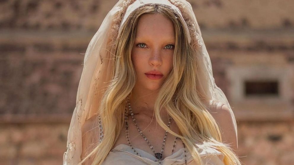 Belinda estrenó "La mala": ¿tiene referencias a Nodal?