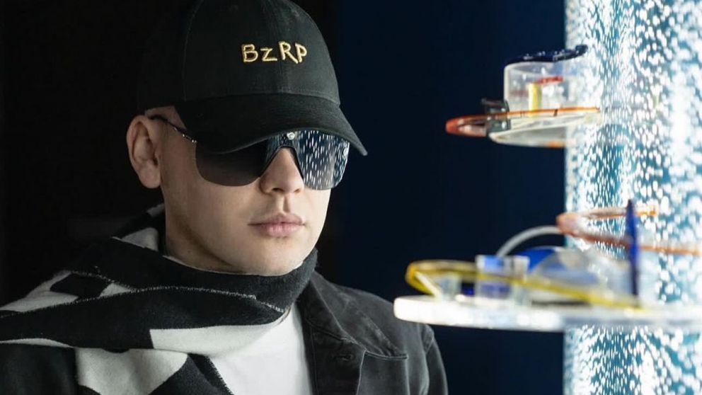 La inesperada visita cultural de Bizarrap en Buenos Aires