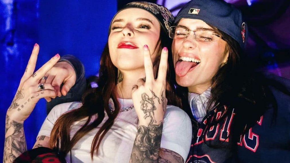 ¿Posible colaboración? Billie Eilish y Young Miko se muestran cercanas en una charla con fans.