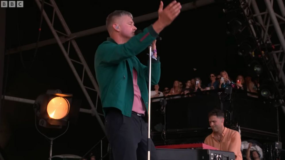 Keane interpreta en Glastonbury uno de sus éxitos tras 20 años de su lanzamiento