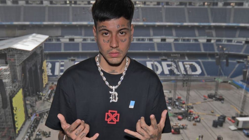 Duki festejó su cumpleaños con un homenaje a Diego Maradona