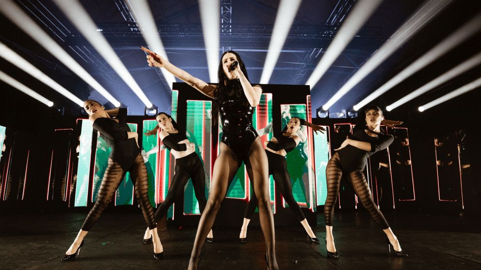 Chita: un show magn�tico y con Ca7riel de invitado