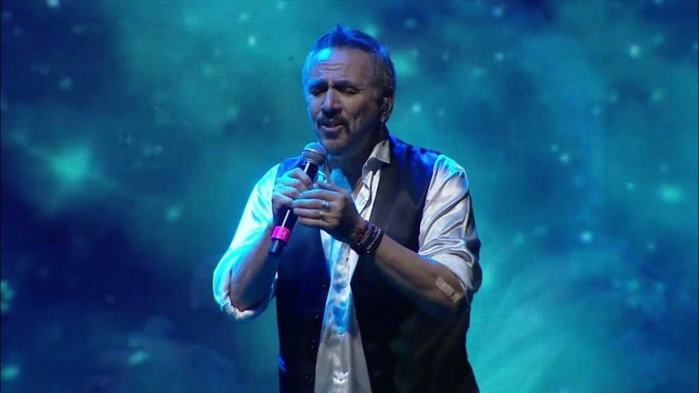 En el d�a de su cumplea�os acompa�amos a Alejandro Lerner