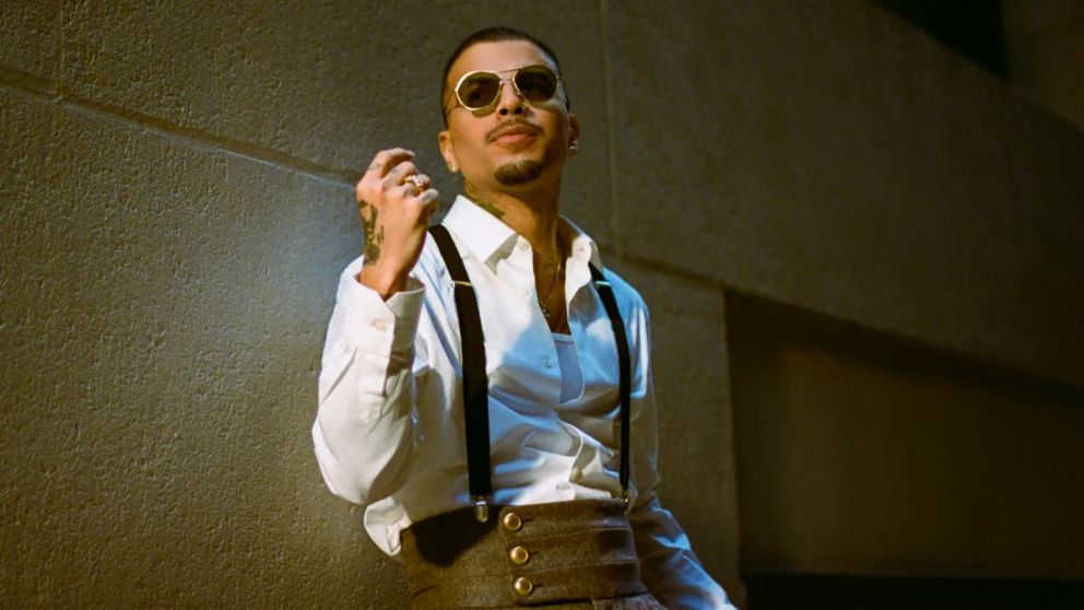 Rauw Alejandro presentó "Touching The Sky", su nueva canción