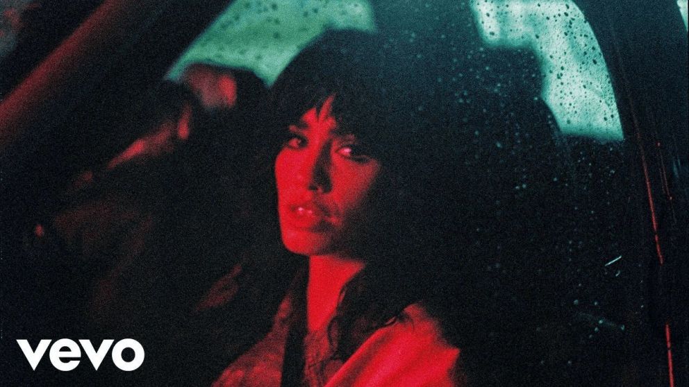 Lali reversiona "Mil Horas" con Cachorro L�pez y conquista las redes