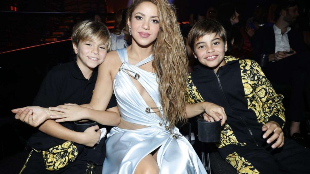 Shakira celebró el Día de las Madres con una foto especial de Sasha y Milan.