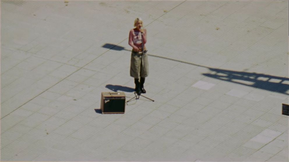 Tini Stoessel lanzó el tercer tema de su nuevo disco "Mechón de pelo": así es "Buenos Aires"