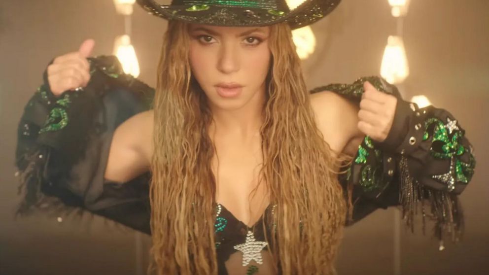Shakira y Grupo Frontera estrenaron video de "Entre Par�ntesis"