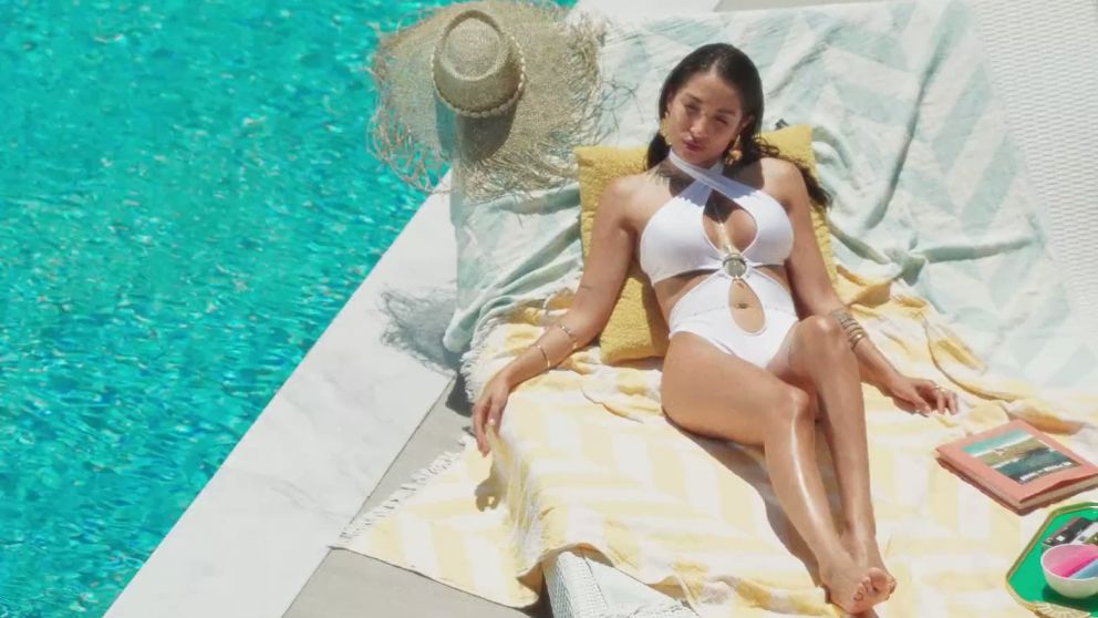 Este verano se vive en la piscina: participá del sorteo junto a María Becerra