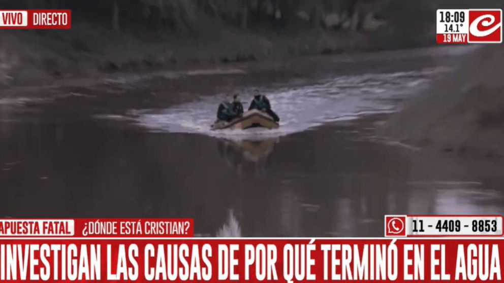 El operativo es llevado a cabo con lanchas.