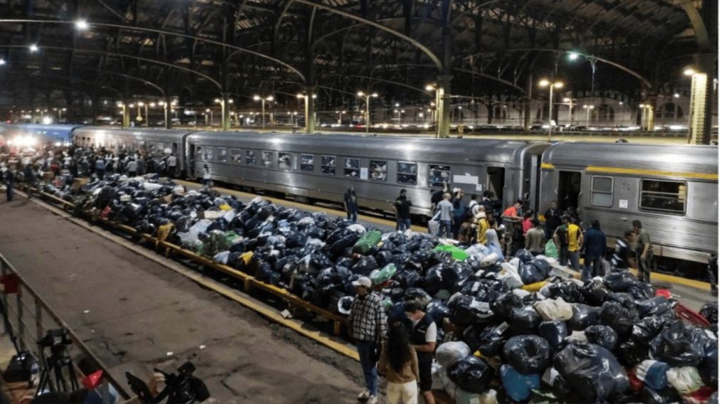 El Tren Solidario cuando llevó ayuda a Bahía Blanca en marzo. Ahora junta donaciones para asistir a familias de Zárate y Campana, afectadas por las inundaciones (Imagen ilustrativa).