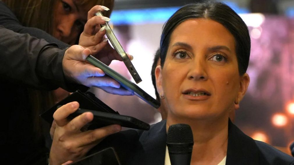 Lospennato durante la conferencia de prensa en el desayuno del PRO.