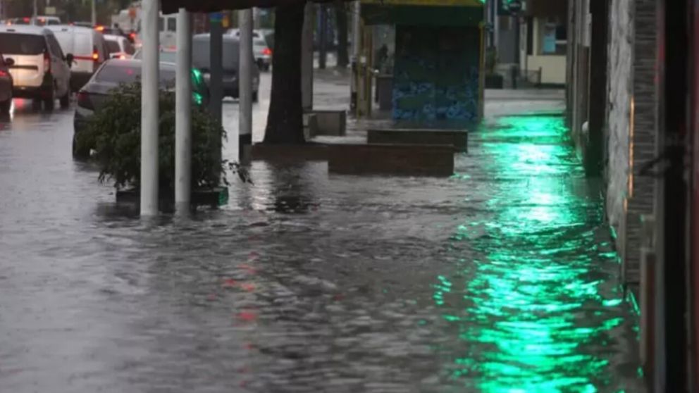 Importante caída de precipitaciones en el conurbano bonaerense (X).