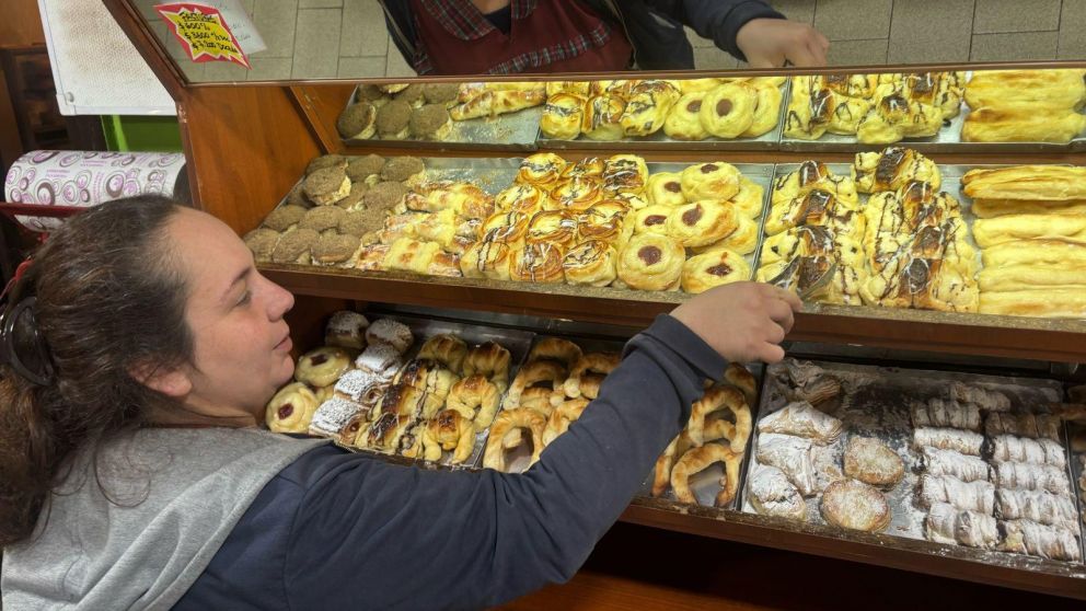 Las panaderías utilizan distintas estrategias para no ir a pérdida (Crónica Nahuel y Carlos Ventura).