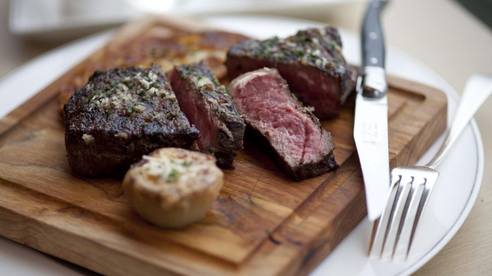 El corte de carne sabroso y de "moda" que reemplaza perfectamente al asado o al vacío a la parrilla.