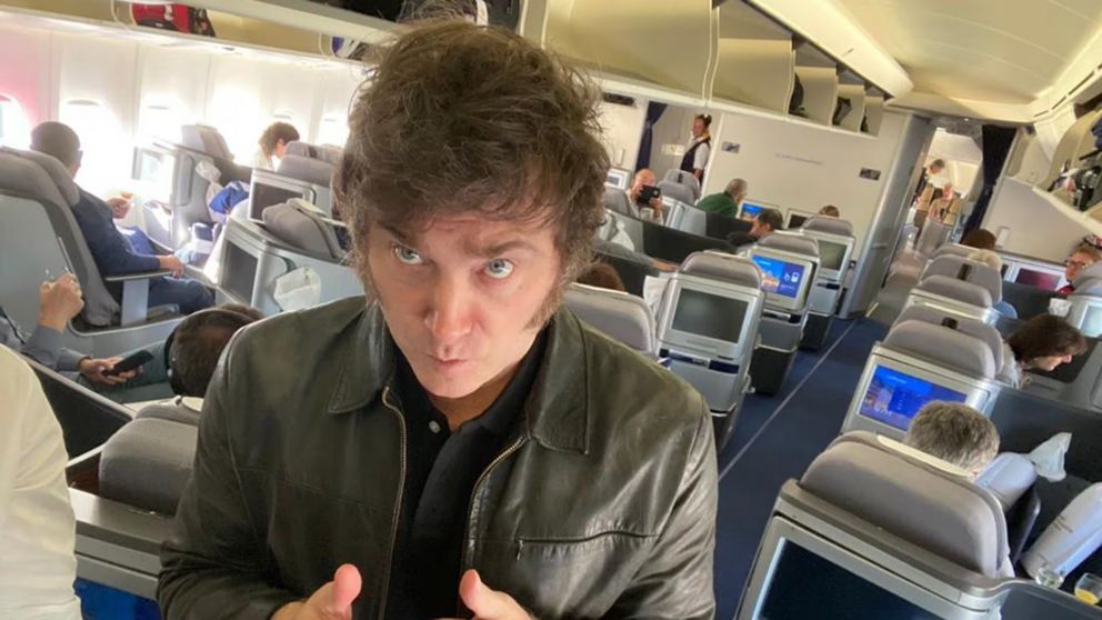 El Presidente volará este domingo a la Santa Sede, donde León XIV asumirá formalmente como nuevo Papa.