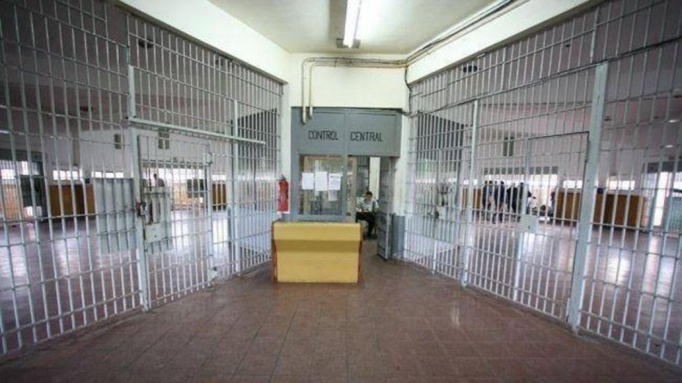 El sospechoso fue alojado en un establecimiento carcelario.