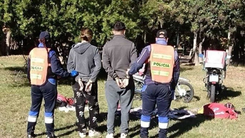Imagen de los detenidos en el Parque General San Martín en Mendoza