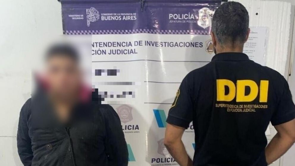 Este es uno de los individuos que resultó apresado por los investigadores.