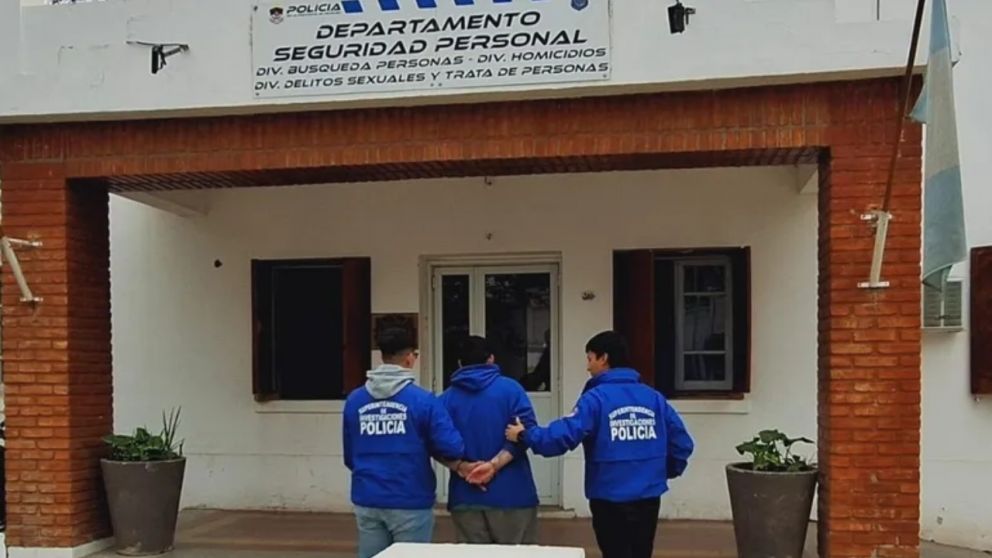 El imputado fue atrapado en una vivienda de San Martín de los Andes.
