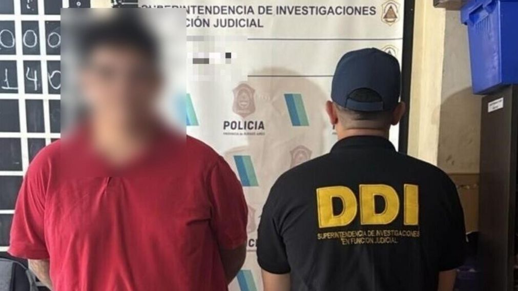 Este es el sujeto, de 27 años, que resultó apresado por los investigadores policiales.