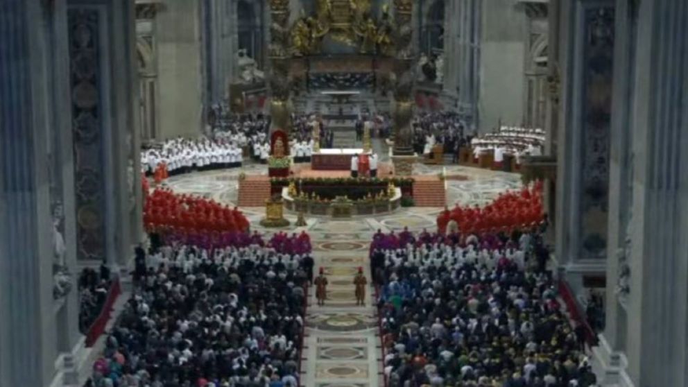 En la Basílica de San Pedro se realizó la misa previa al cónclave.