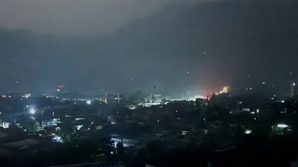 India abrió fuego contra Pakistán.