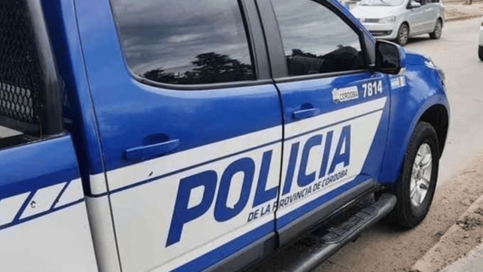 La Policía asistió al lugar del hecho y detuvo al acusado (Foto El Doce TV).