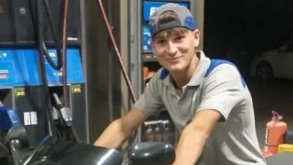 El motociclista, de 18 años, murió en un trágico accidente en Monte Hermoso.