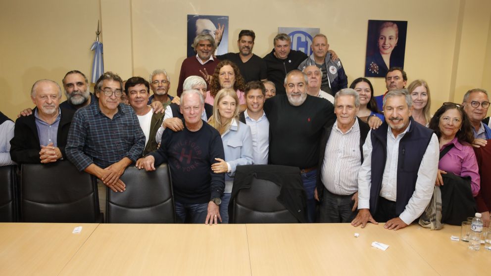 Dirigentes de la CGT y del peronismo bonaerense buscan “frenar el ajuste de Milei”.