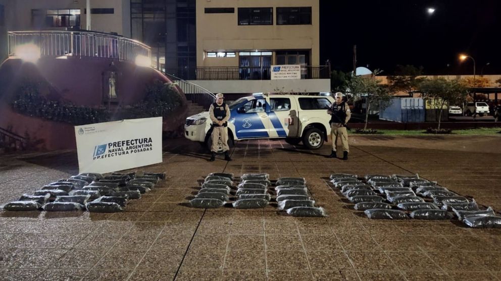 Operativo ¡Se adelantó la primavera!: secuestran más de 74 kilos de flores de marihuana