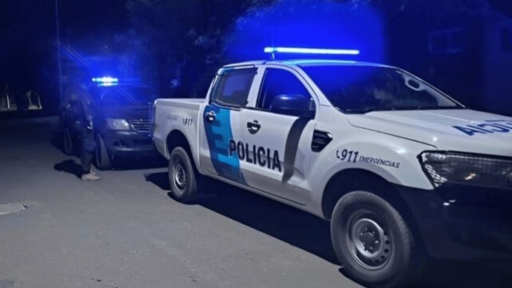 La Policía Bonaerense tuvo que actuar para poner a salvo a la víctima.