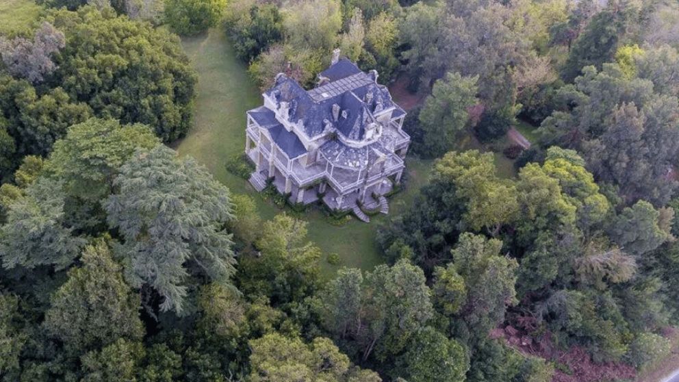 Castillos "escondidos" a pocos minutos de CABA: una escapada digna de un cuento de hadas.
