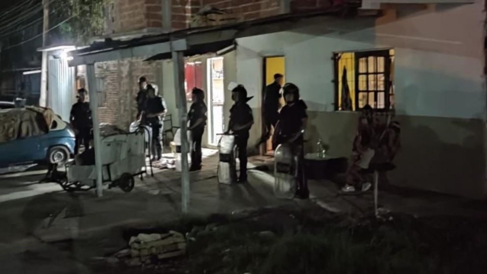 Las autoridades policiales concretaron varios allanamientos.