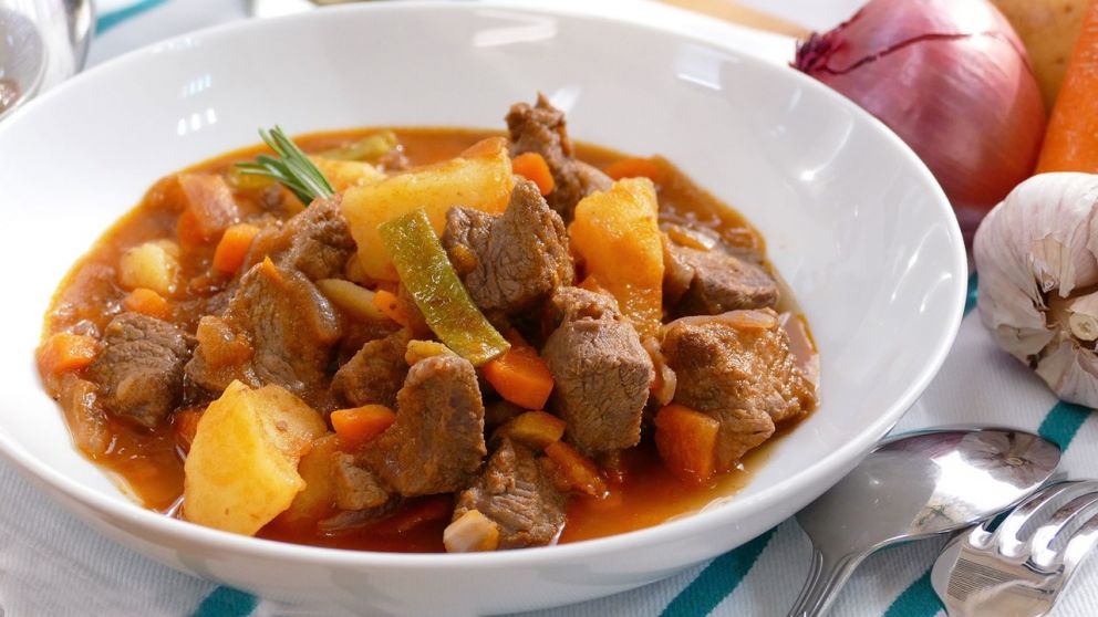 El corte de carne barato y versátil que sirve para guisos, estofados, milanesas y asado: ¿De cuál se trata y cómo conseguirlo a $6.000 el kilo?