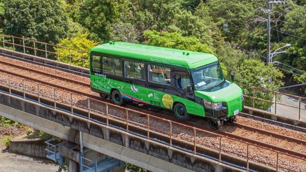 El "micro-tren" optimiza los tiempos de viaje y presenta una alternativa de movilidad interurbana.