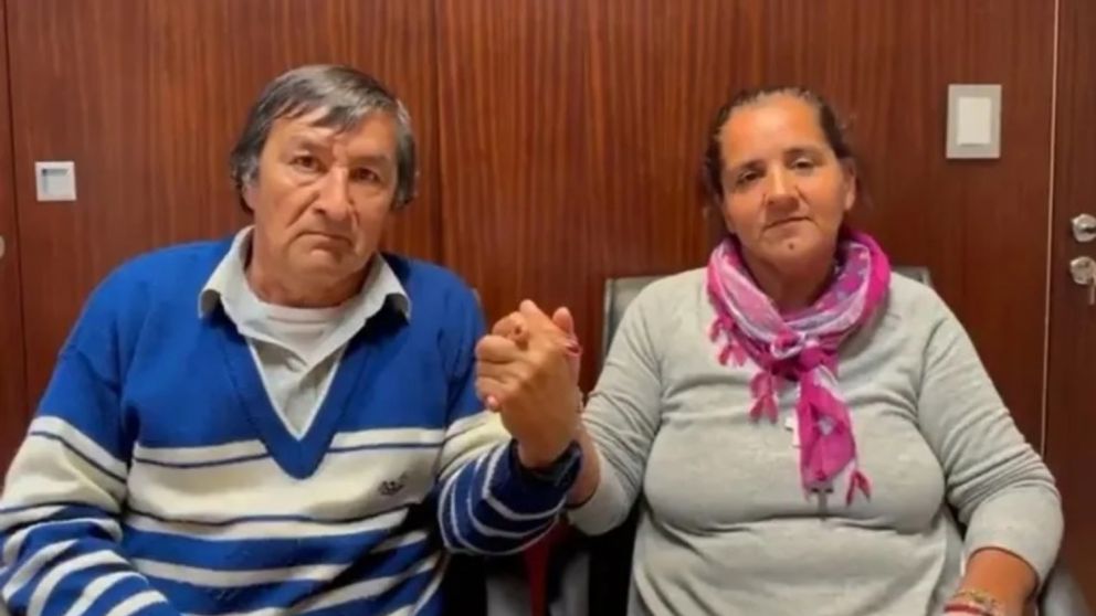 Los padres de Loan Peña fueron representados hasta marzo último por el abogado que ahora está acusado de quedarse con 12 millones de pesos.