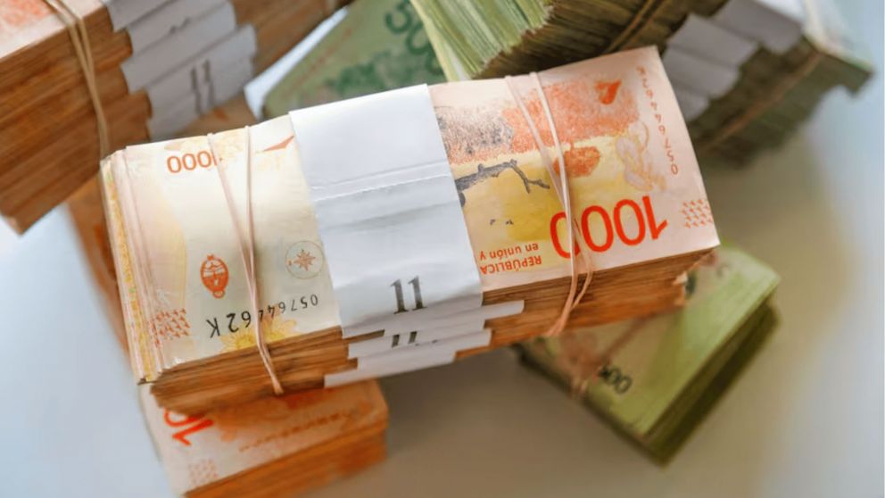 Con nuevas tasas, el plazo fijo vuelve a competir como opción de ahorro frente al dólar (Imagen: Shutterstock).