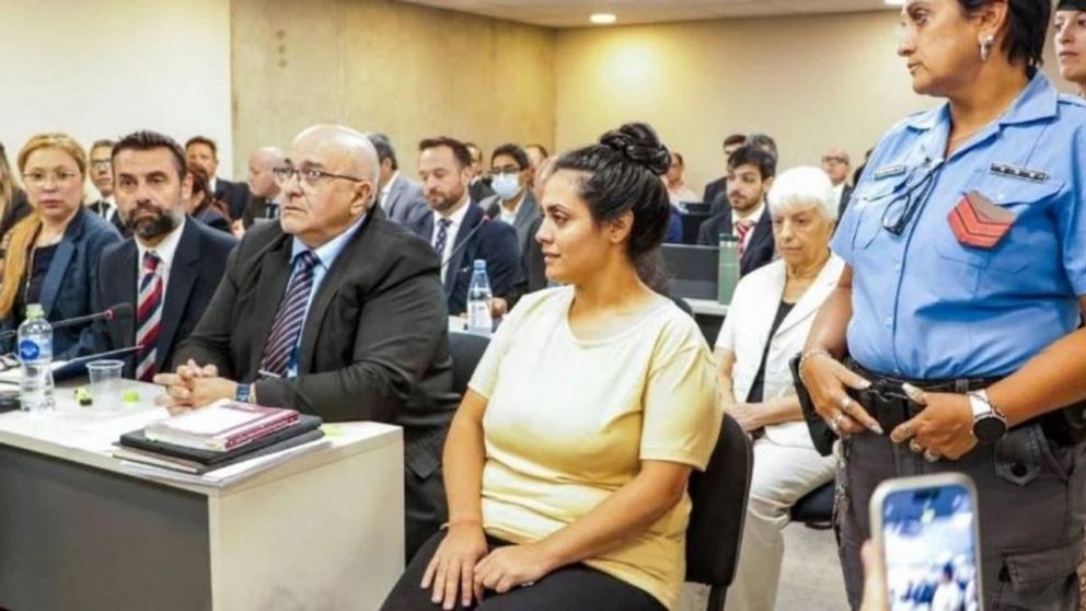 Muerte de bebés en el Hospital Neonatal de Córdoba: el fiscal apuntó contra la enfermera y principal acusada