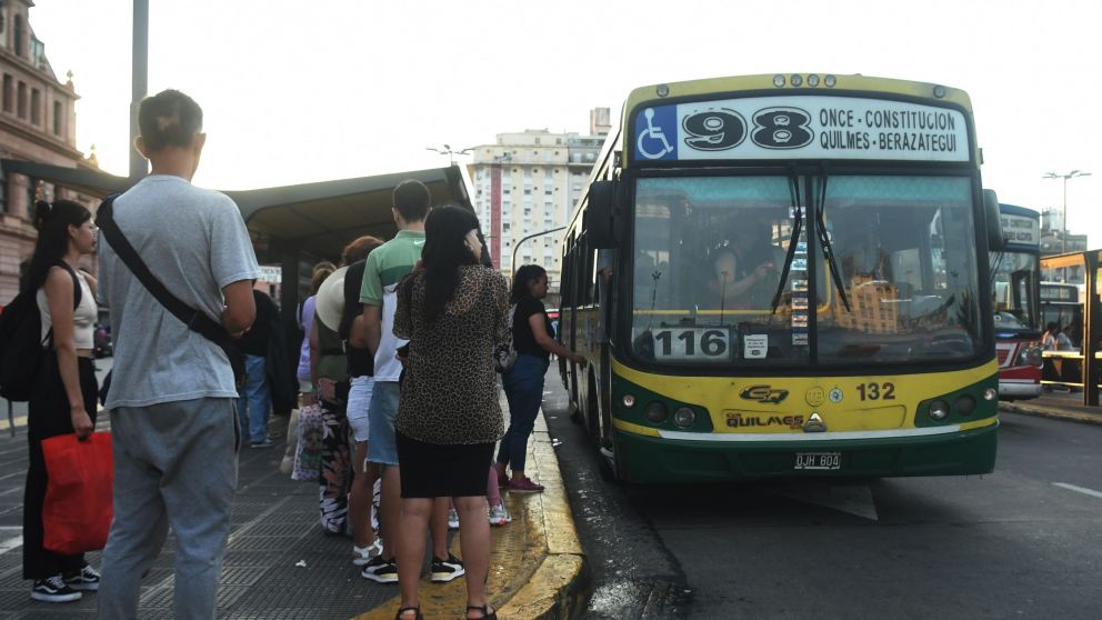 El gasto en transporte p�blico tuvo en abril un aumento del 49% interanual (Cr�nica / Pablo Vill�n).