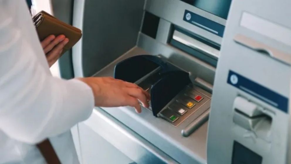 Alerta: cierran los bancos por 96 horas, ¿qué se podrá hacer y qué no?