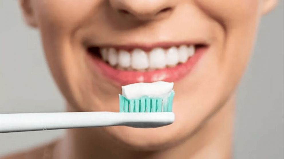 Un truco casero y accesible para eliminar el sarro y mantener tus dientes blancos (Imagen ilustrativa).