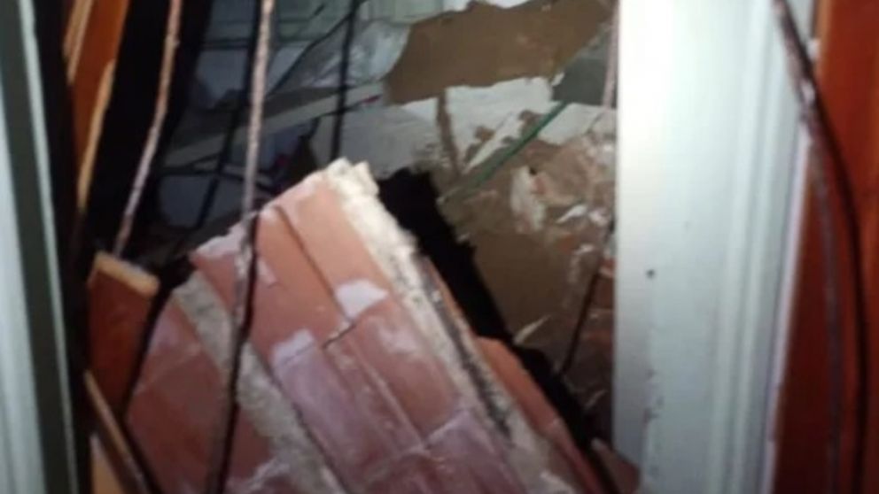 Tras el episodio, rescatistas se hicieron presentes en el lugar y luego de una hora de trabajo encontraron el cuerpo de la víctima.