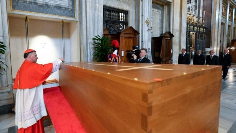 Ceremonia de inhumación del Papa Francisco (VATICAN MEDIA Divisione Foto)
