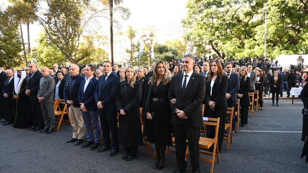 Jorge Macri encabezó un sentido homenaje al Papa Francisco.
