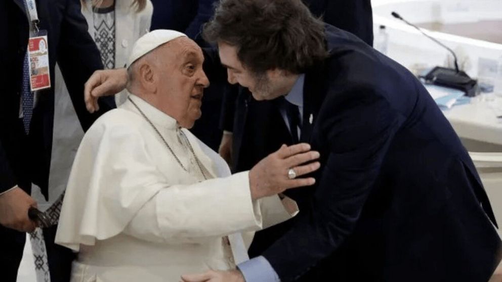 Javier Milei reconoció haber pedido disculpas al papa Francisco (X).