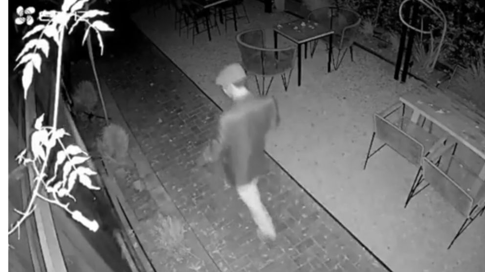 El delincuente fue a robar, vestido como el personaje principal de los Peaky Blinders.
