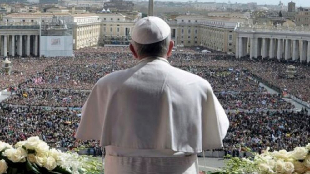 Tras la muerte del papa Francisco, el pueblo católico espera a su sucesor (Archivo).