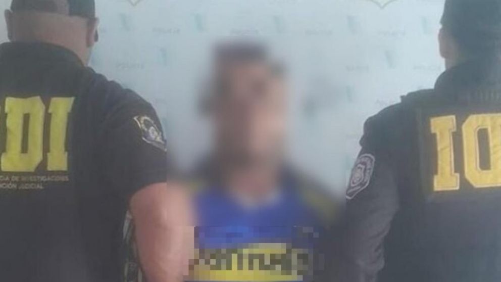 Este es el sujeto que resultó aprehendido por los investigadores policiales.